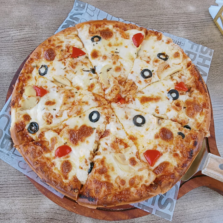 Sky View Restaurant Pizza